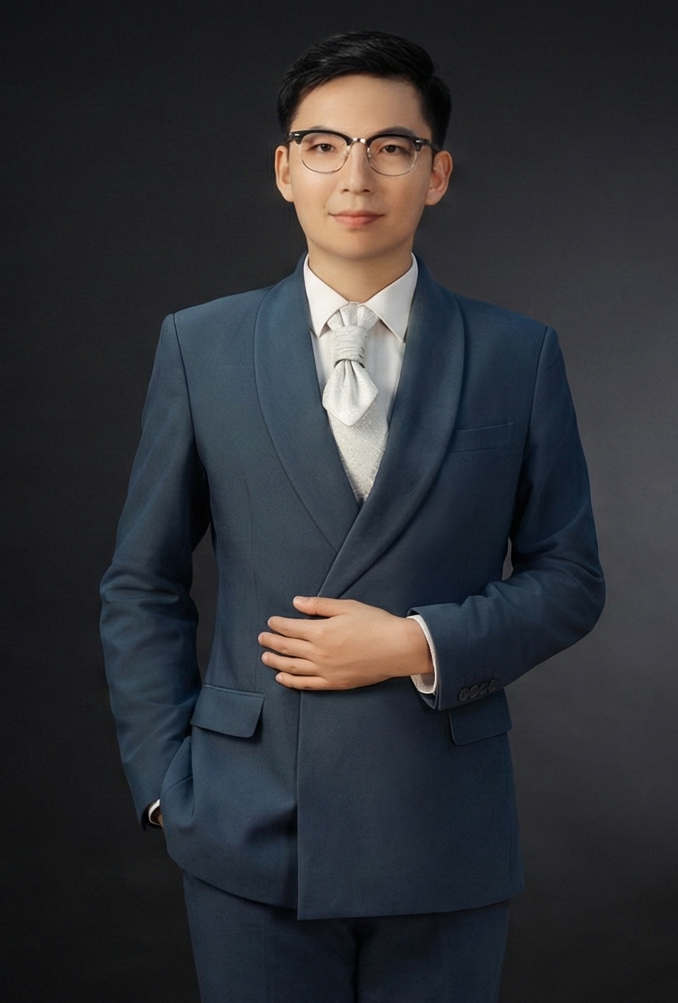 半身照2.png