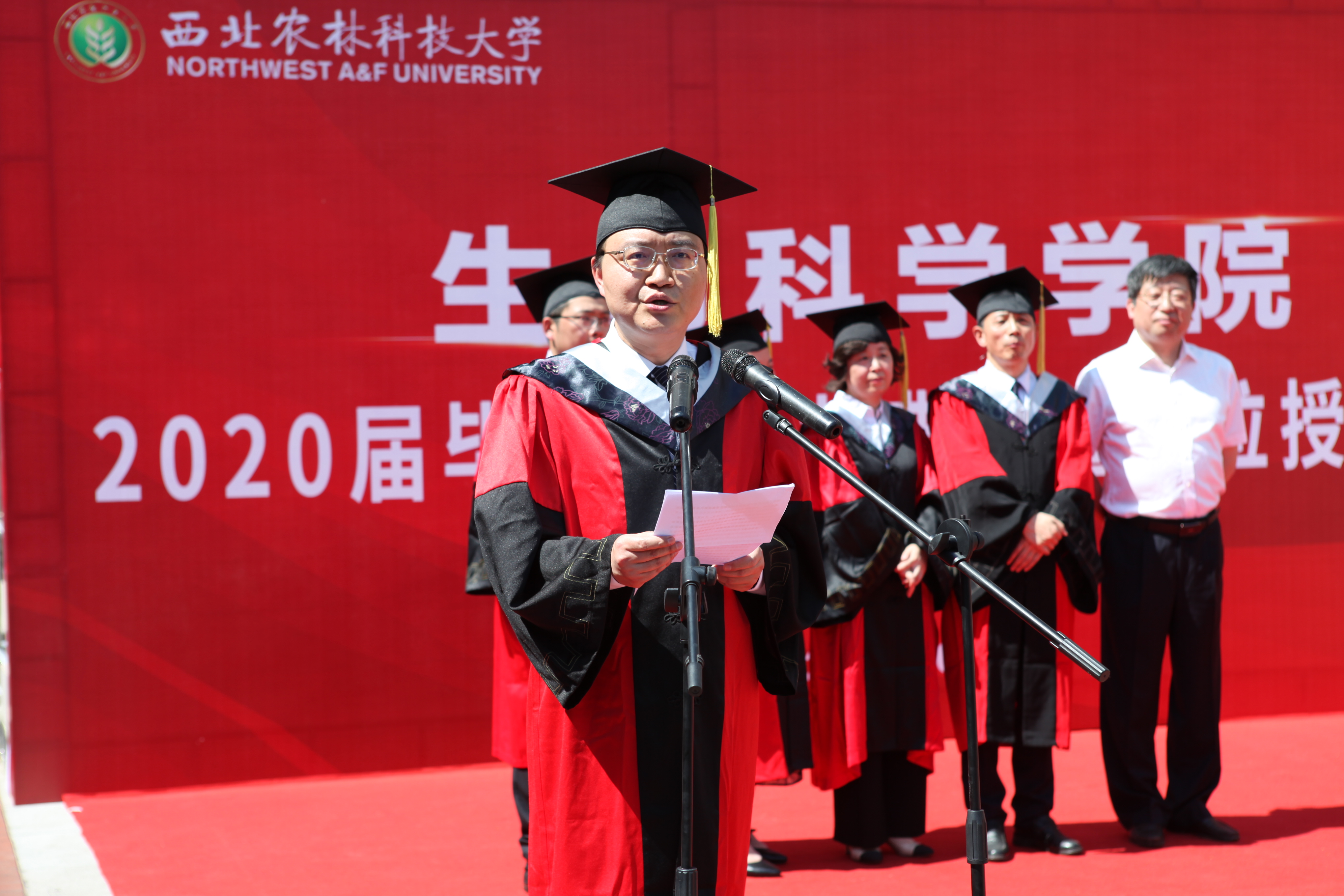 60716db3cf6e4011b1b934afba4739bf.jpg